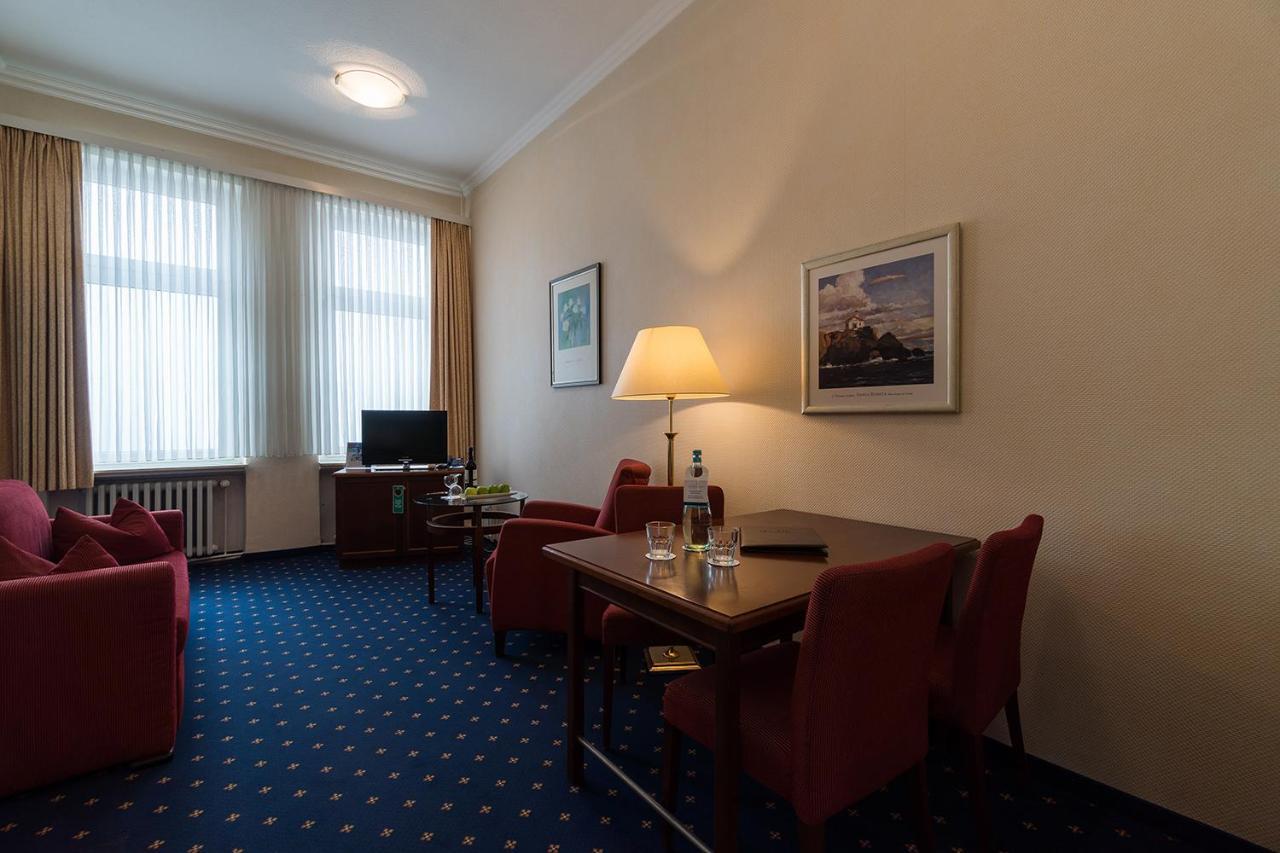 Strandhotel Ostfriesenhof Borkum Exterior photo